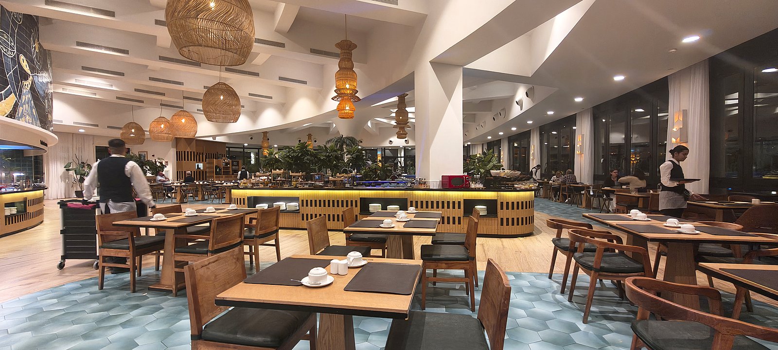 Bufet hotelu H10 Atlantic Sunset při večeři